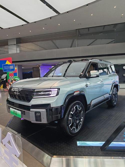 成都291比亚迪方程豹硬派越野的爆款，英菲尼迪35周年与你共成长